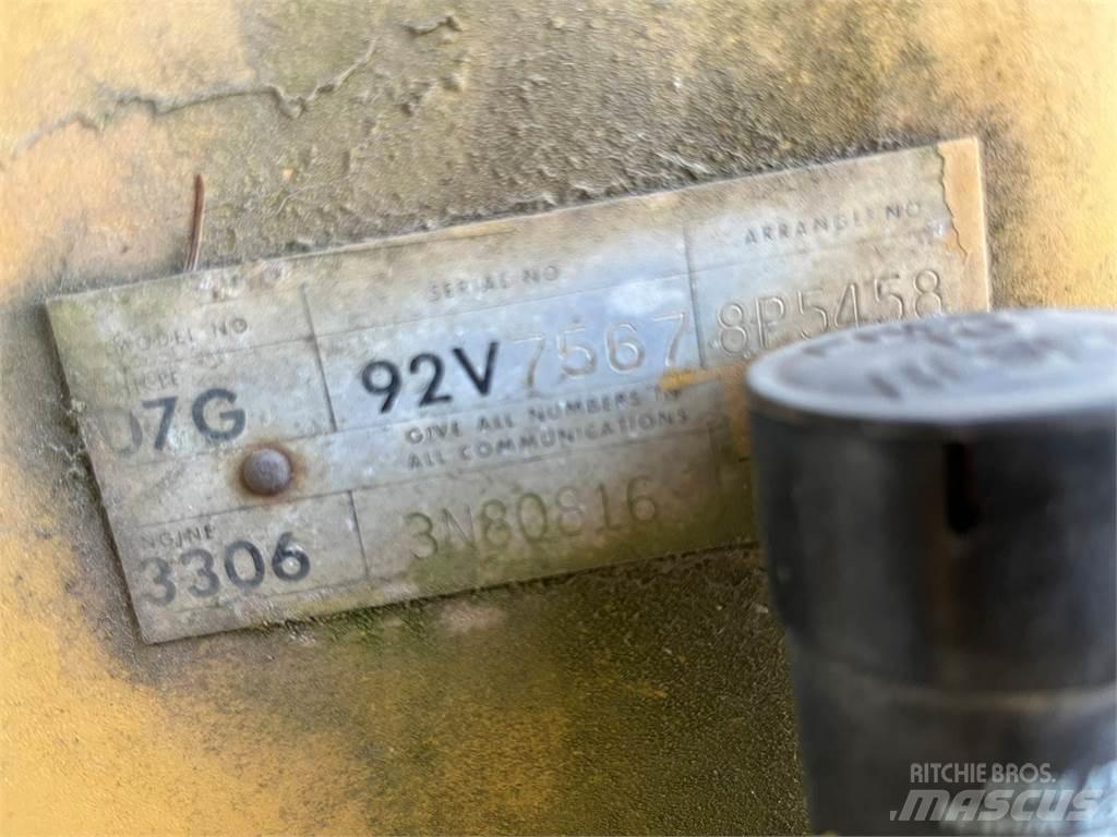 CAT D7G Buldožeri gusjeničari