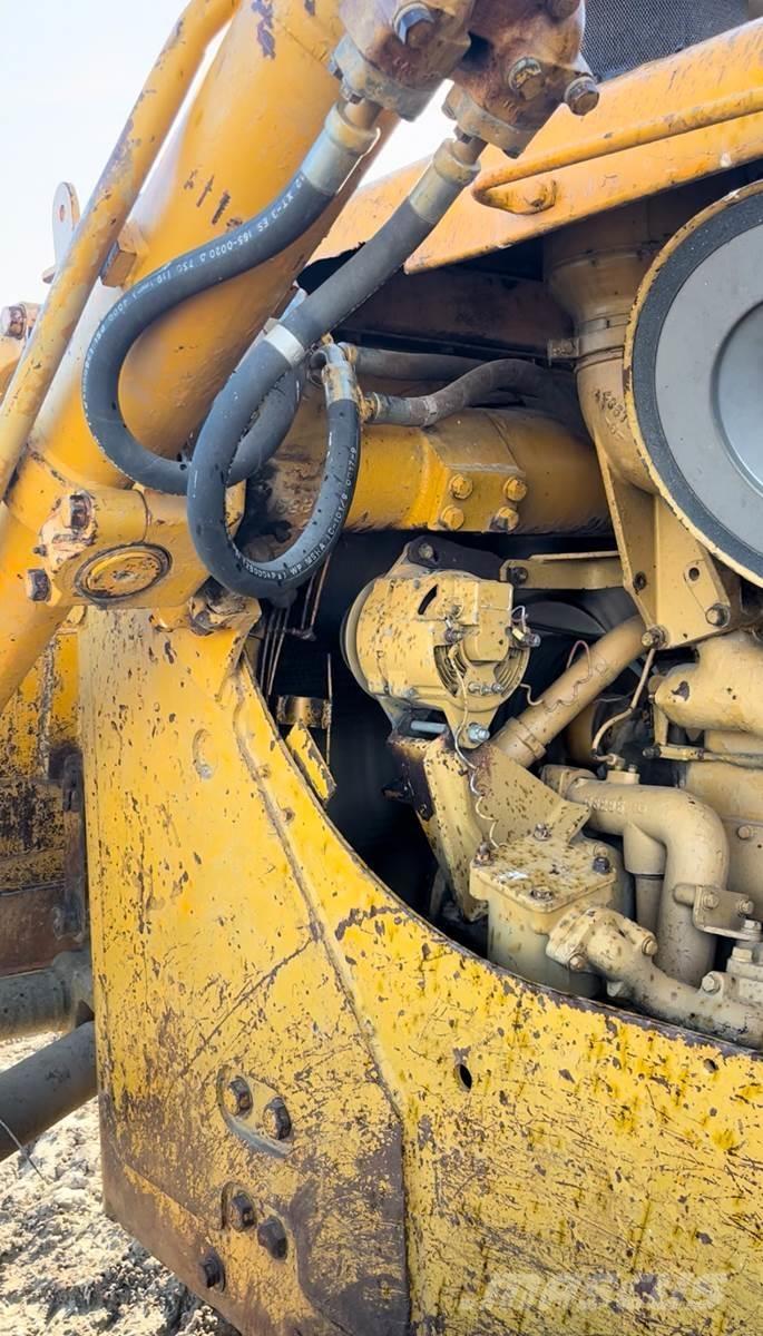 CAT D8H Buldožeri gusjeničari