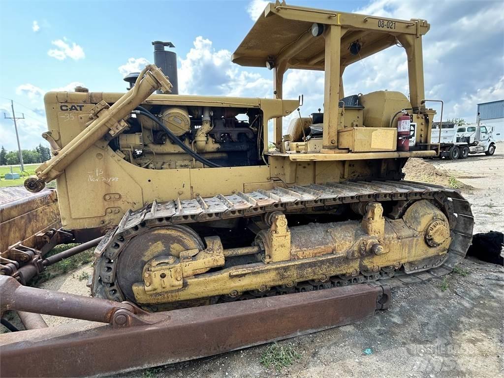 CAT D8H Buldožeri gusjeničari