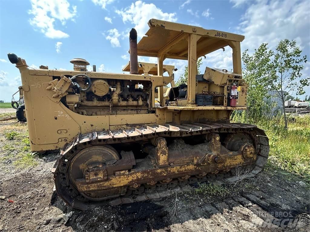 CAT D8H Buldožeri gusjeničari