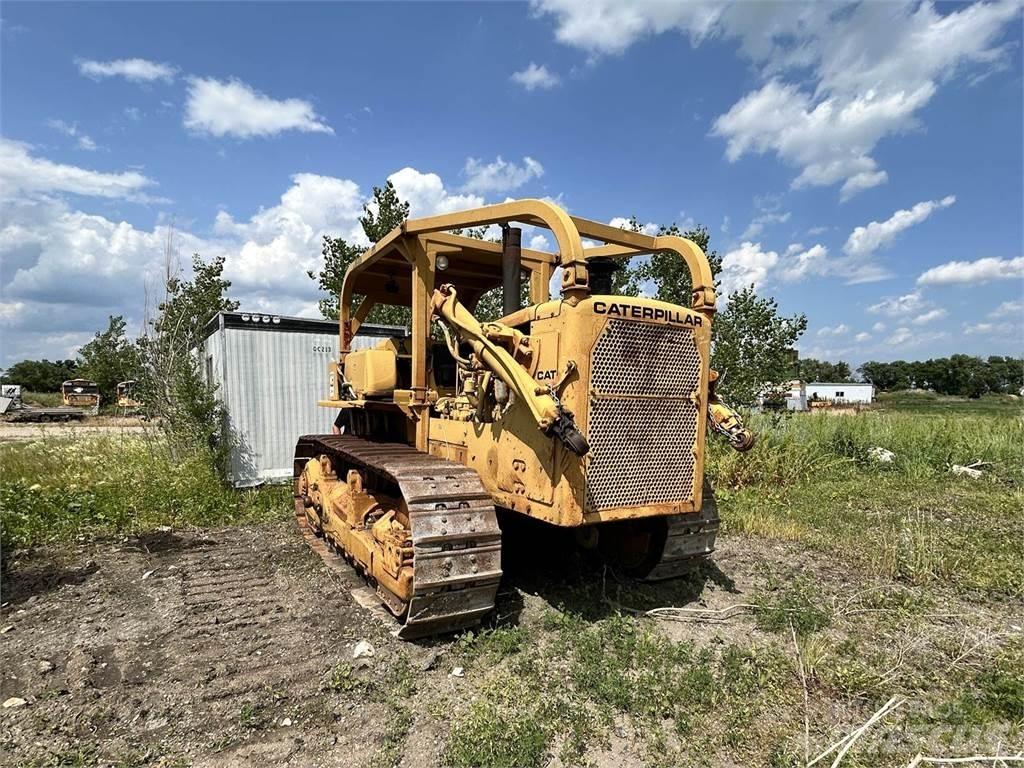 CAT D8H Buldožeri gusjeničari
