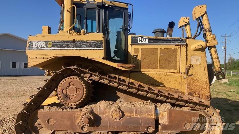 CAT D8R Buldožeri gusjeničari