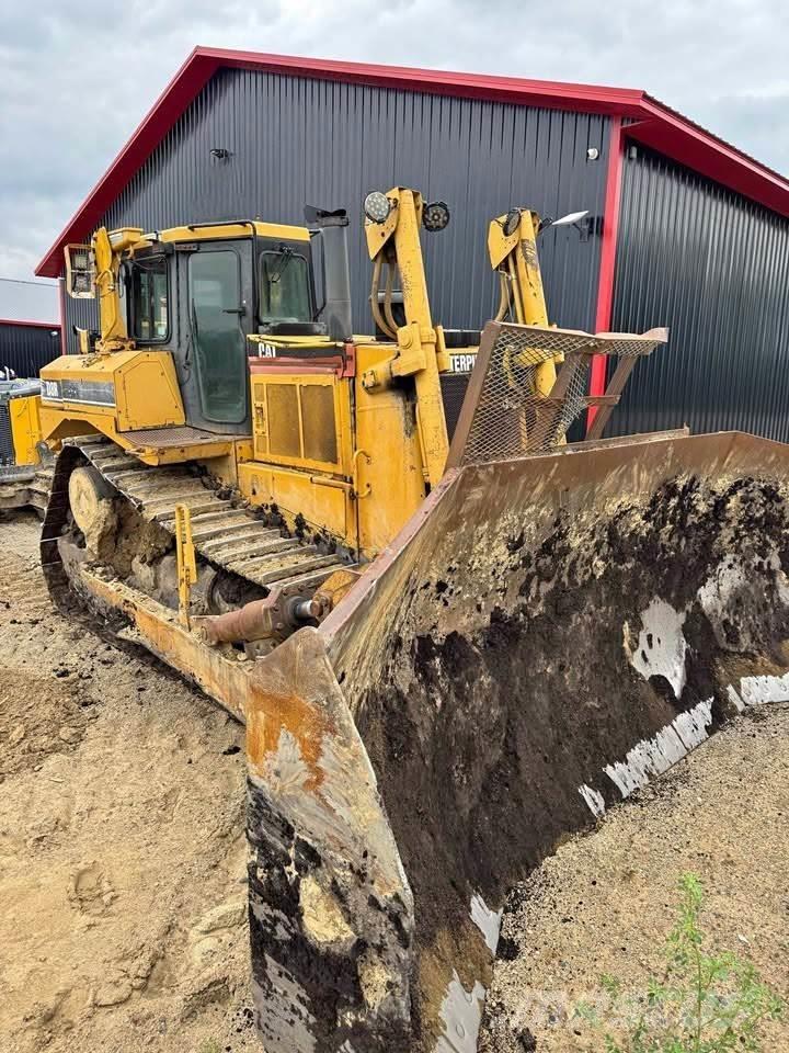 CAT D8R Buldožeri gusjeničari