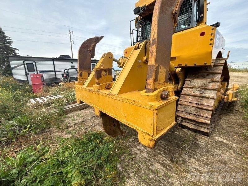 CAT D8T Buldožeri gusjeničari