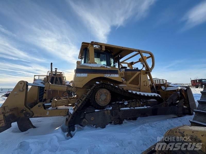 CAT D8T Buldožeri gusjeničari