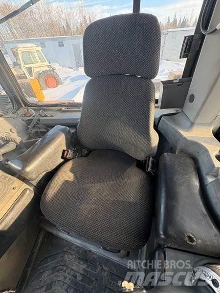 CAT D8T Buldožeri gusjeničari