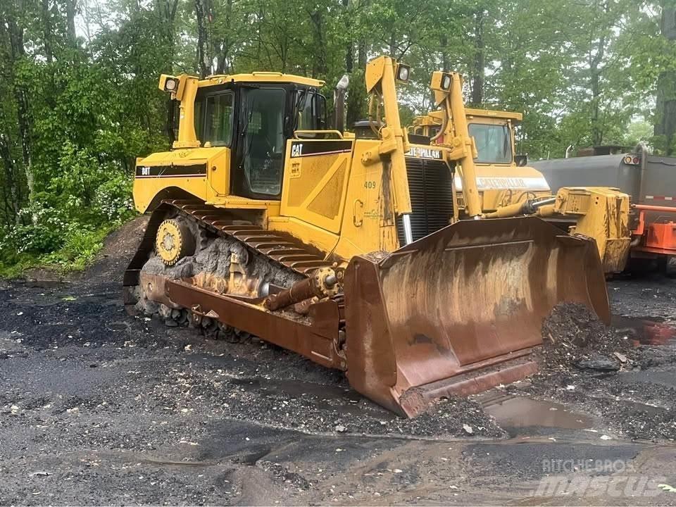 CAT D8T Buldožeri gusjeničari