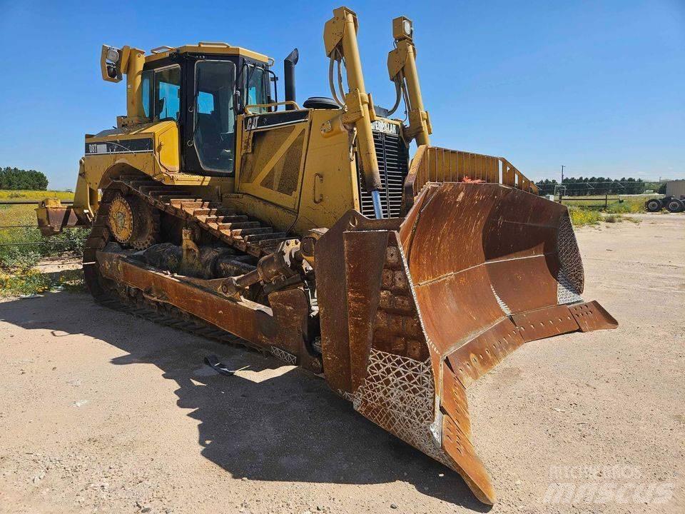 CAT D8T Buldožeri gusjeničari