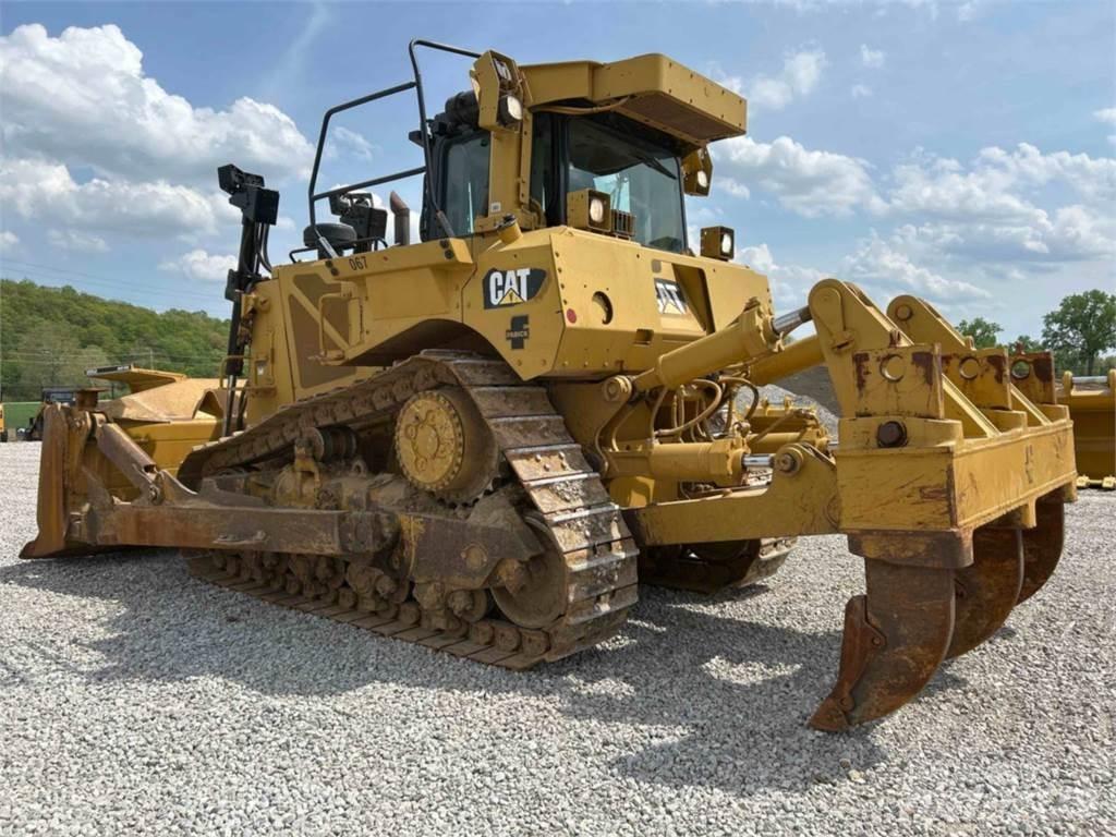 CAT D8T Buldožeri gusjeničari