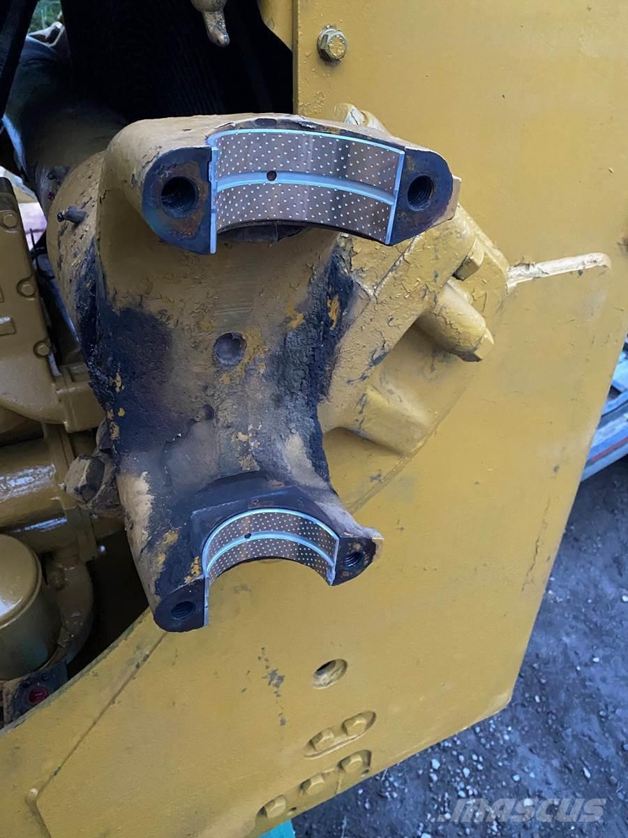 CAT D9G Buldožeri gusjeničari