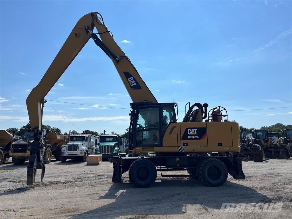 CAT MH3026 Bageri za rušenje