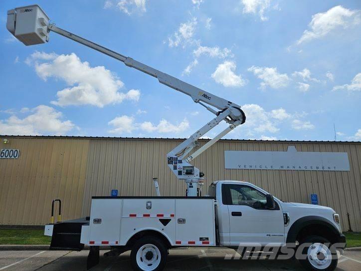 Ford F-550 Auto košare