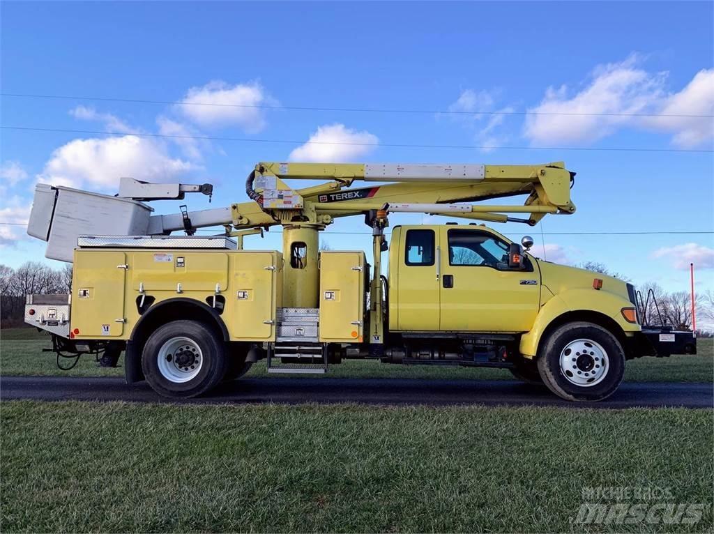 Ford F-750 Auto košare