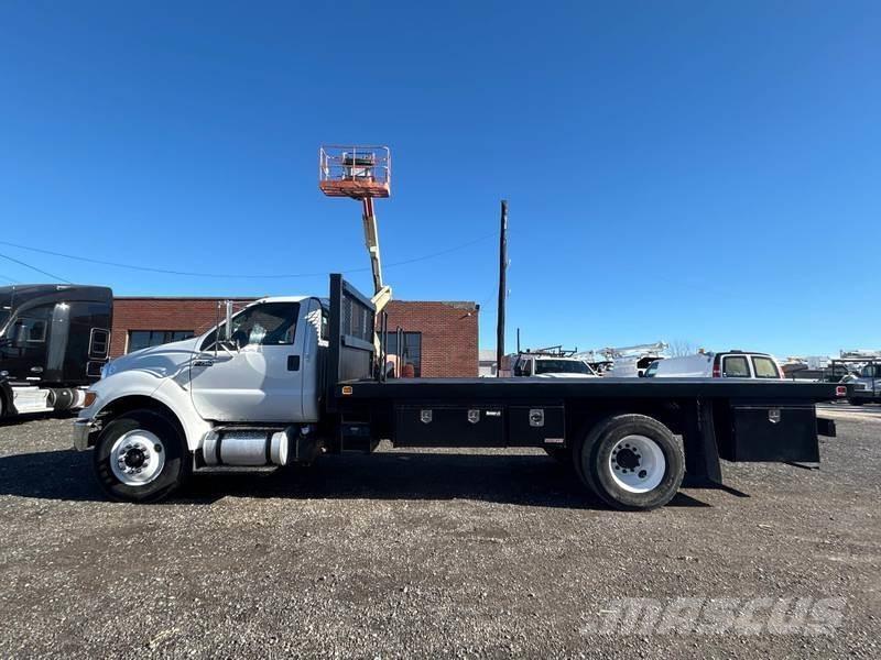 Ford F-750 Kamioni sa otvorenim sandukom
