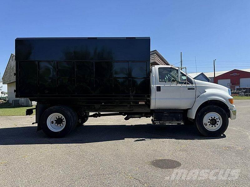 Ford F-750 Kamioni za piljevinu
