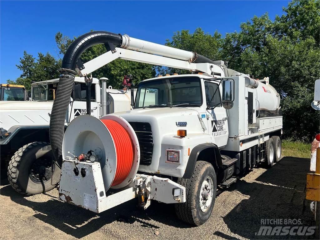 Ford L800 Kombiji / vakuumski kamioni
