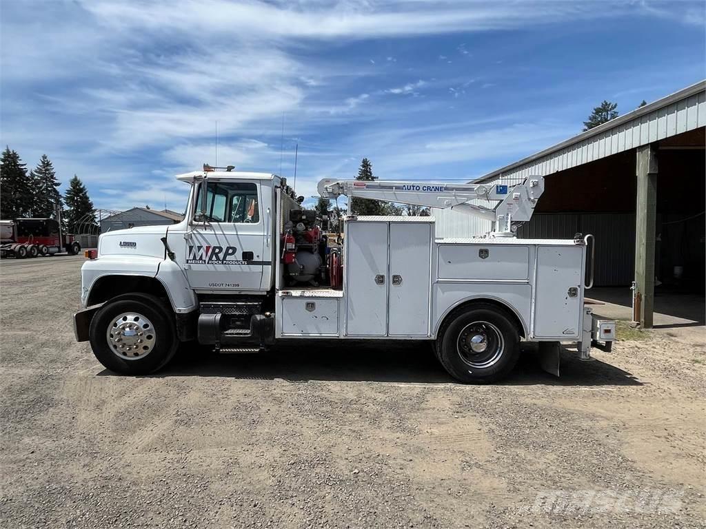 Ford L8000 Komunalna vozila
