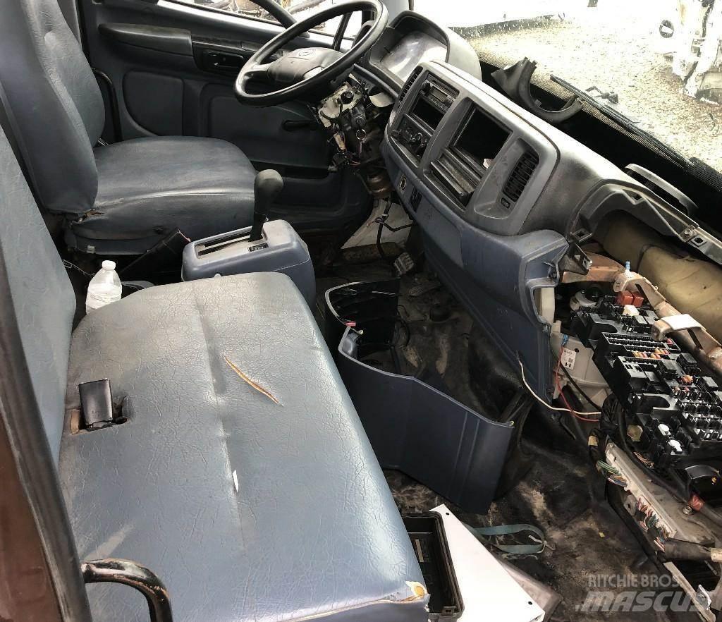 Hino 238 Druge komponente