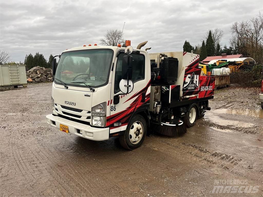 Isuzu NPR Strojevi za metenje