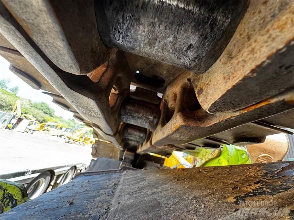 JCB 220XLC Bageri gusjeničari