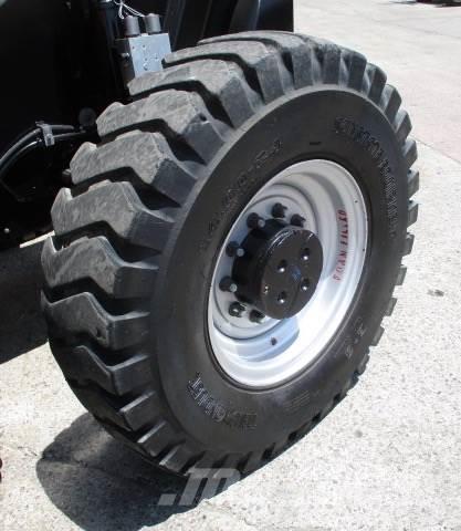 JLG 1055 Teleskopski viličari