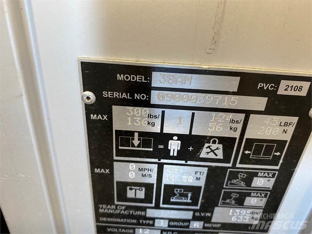 JLG 38AM Vertikalne radne podizne platforme