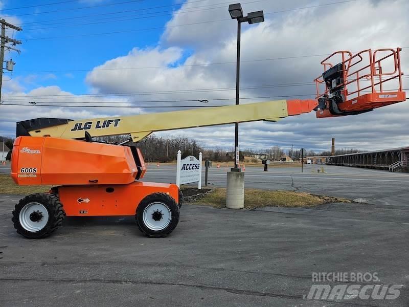 JLG 600S Teleskopske podizne platforme