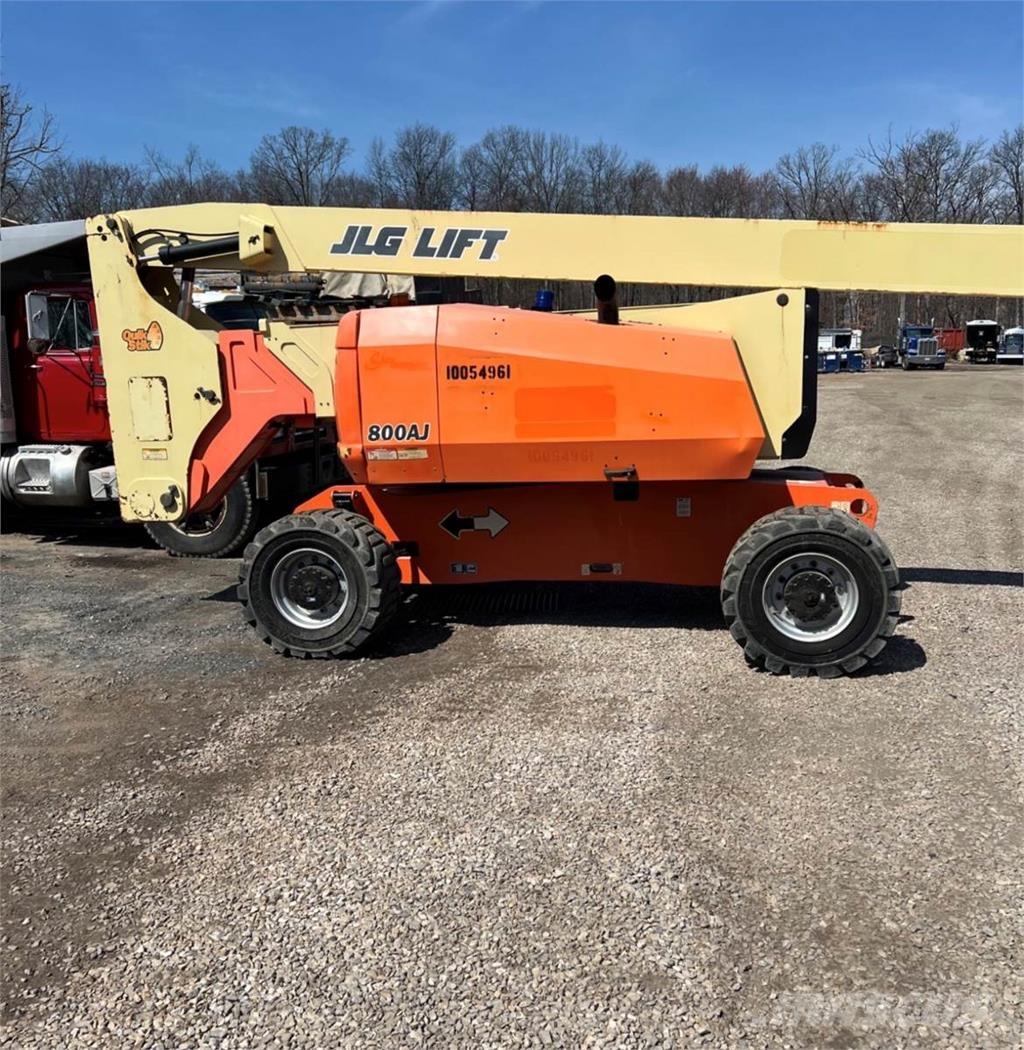 JLG 800 AJ Vertikalne radne podizne platforme