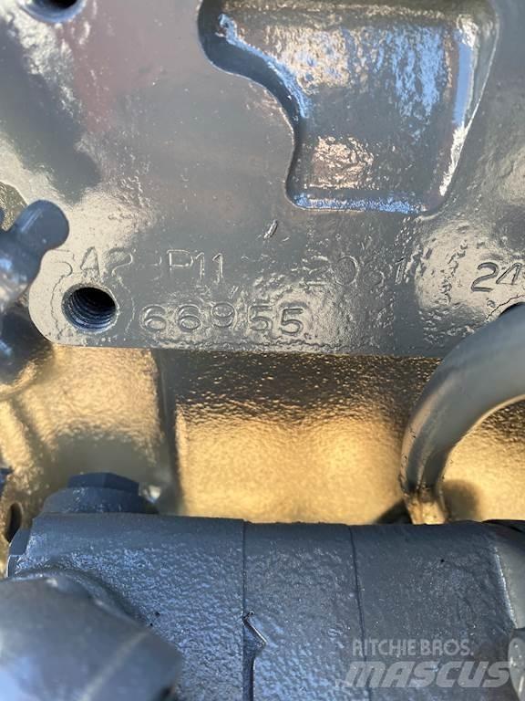 Mack E6 Motori