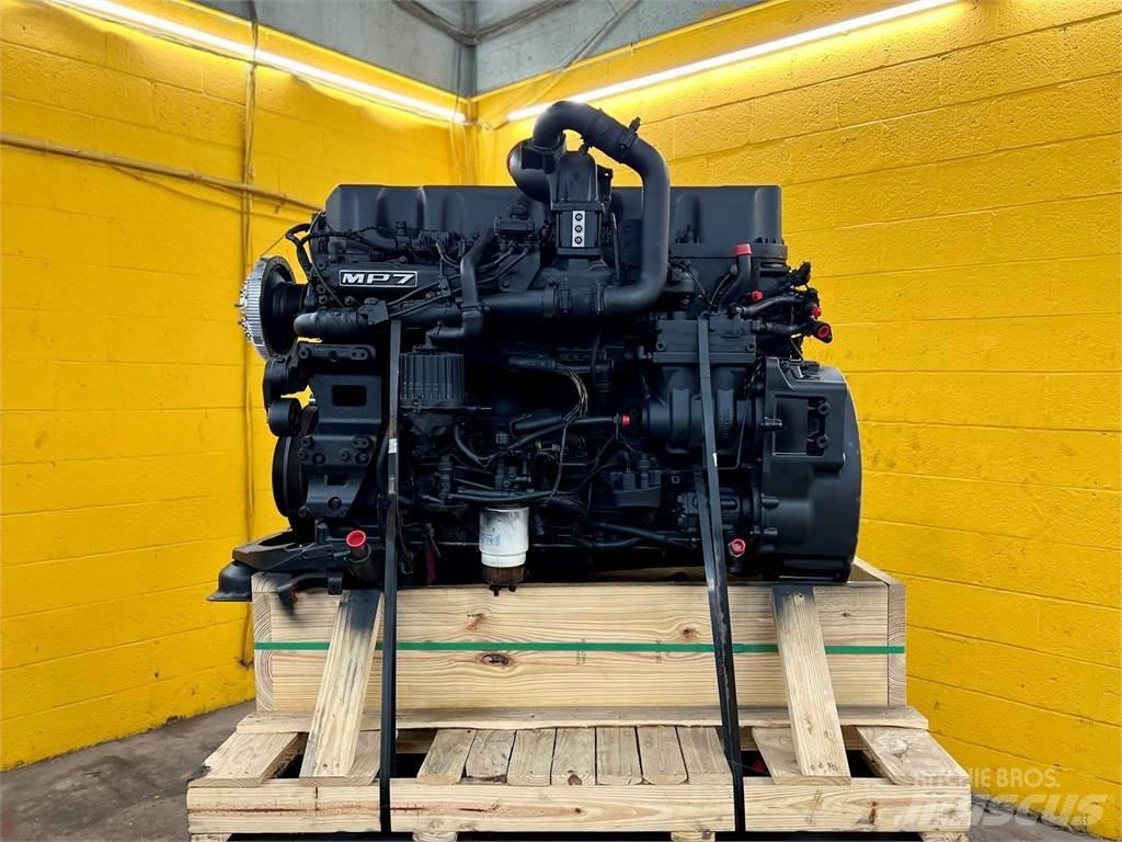 Mack MP7 Motori