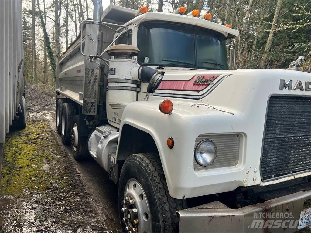 Mack RD600 Kiper kamioni