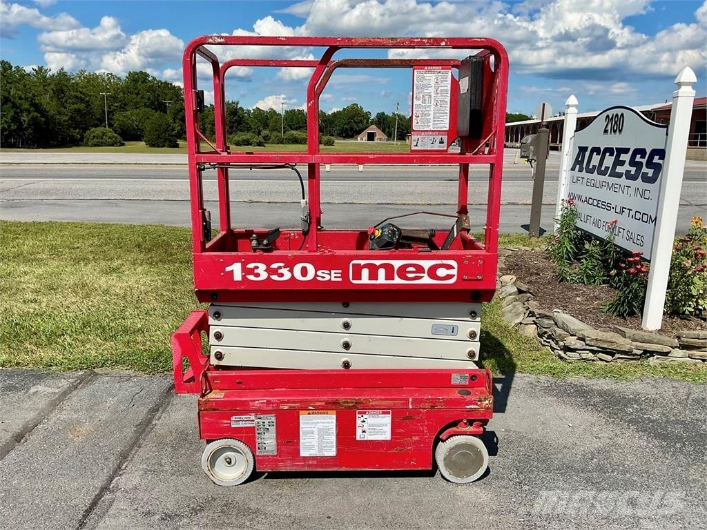 MEC 1330SE Škaraste platforme