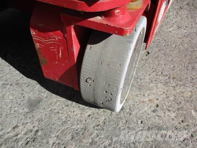 MEC 1330SE Škaraste platforme