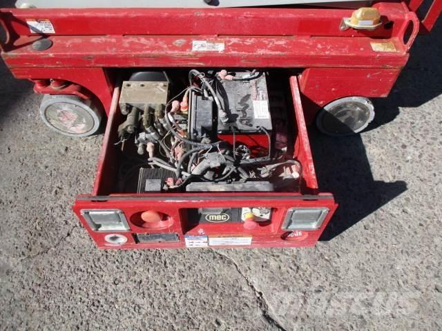 MEC 1330SE Škaraste platforme