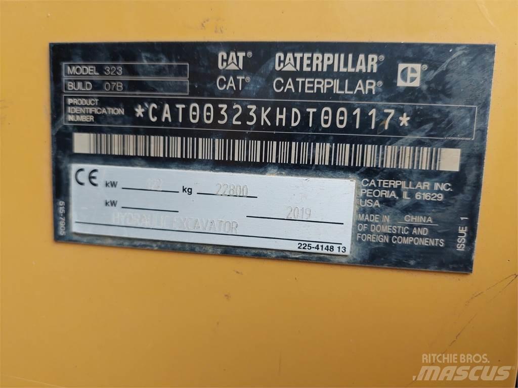 CAT 323 Bageri gusjeničari