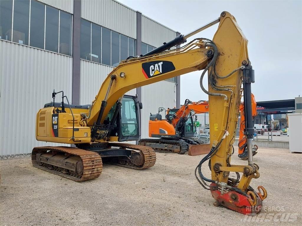 CAT 323F Bageri gusjeničari