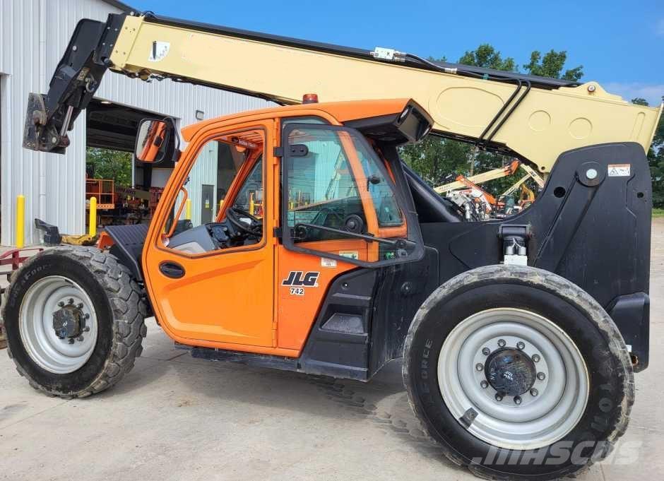 JLG 742 Teleskopski viličari
