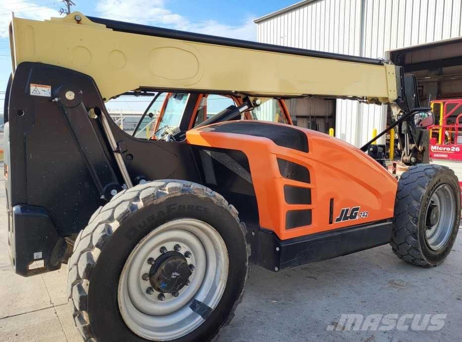 JLG 742 Teleskopski viličari