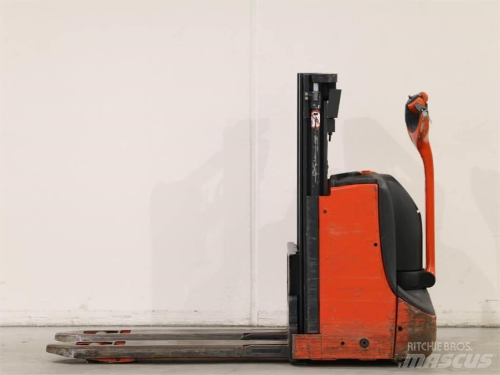 Linde D06/1160 Ručni električni viličar