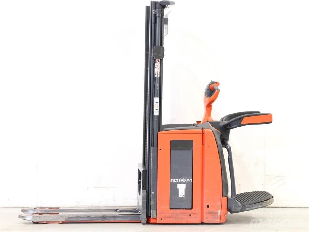 Linde D12AP/1173-01 Ručni električni viličar