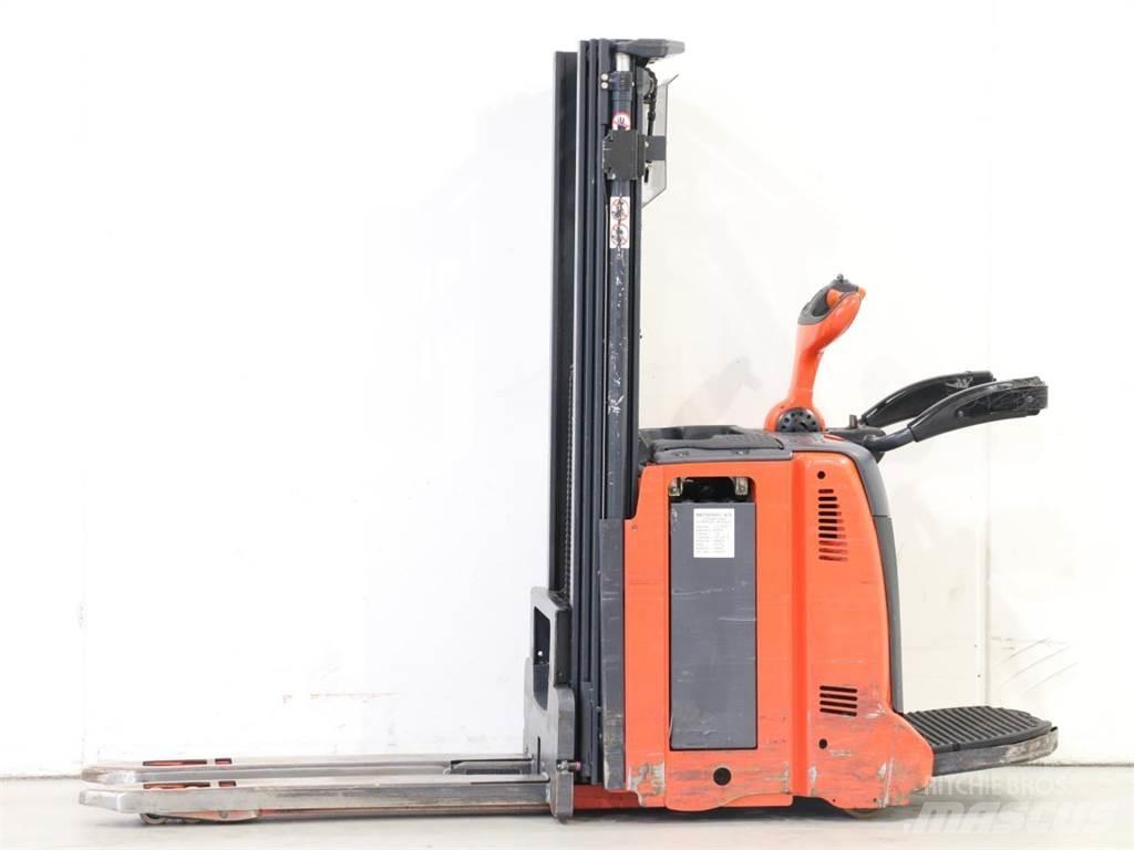Linde D12AP/133 Ručni električni viličar