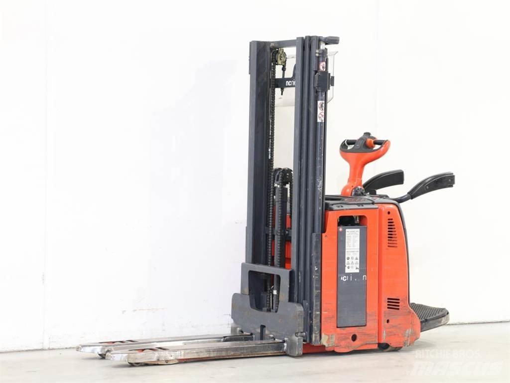 Linde D12AP/133 Ručni električni viličar