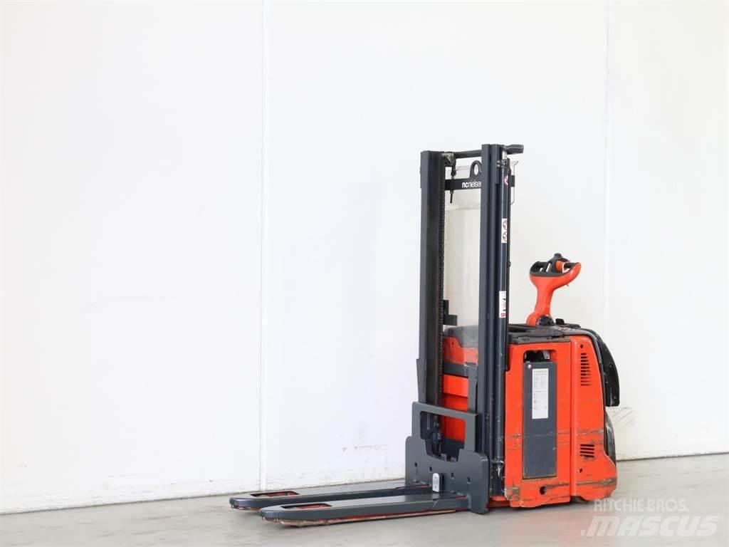 Linde D12AP/133 Ručni električni viličar