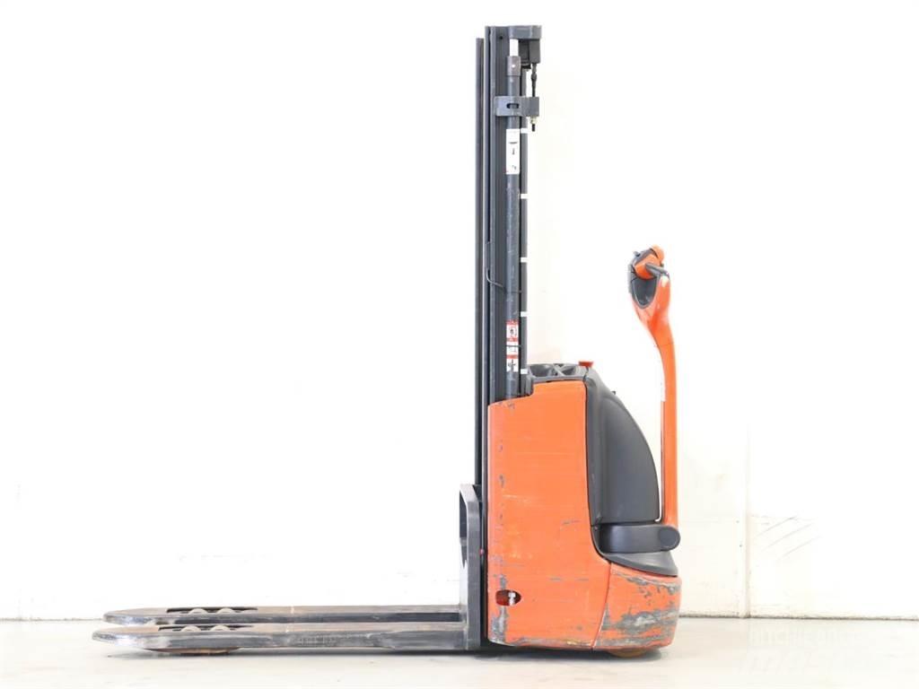 Linde L12/1172 Ručni električni viličar
