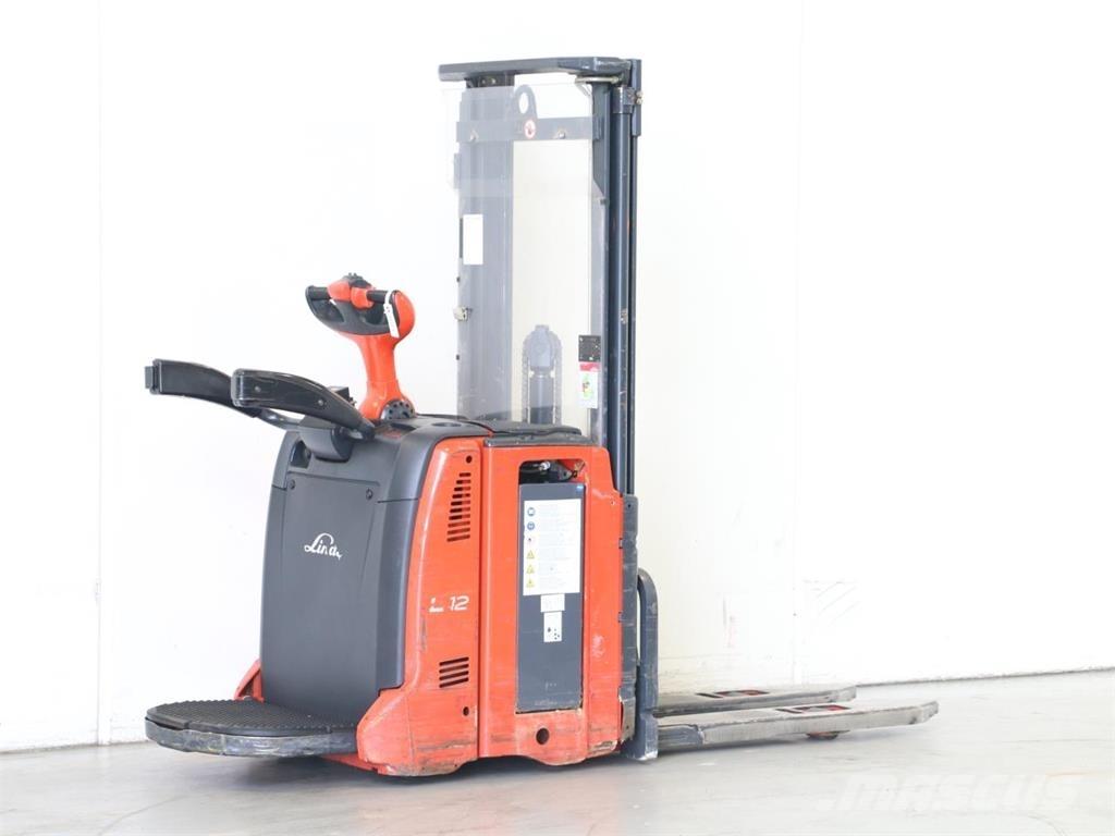 Linde L12AP/133 Ručni električni viličar