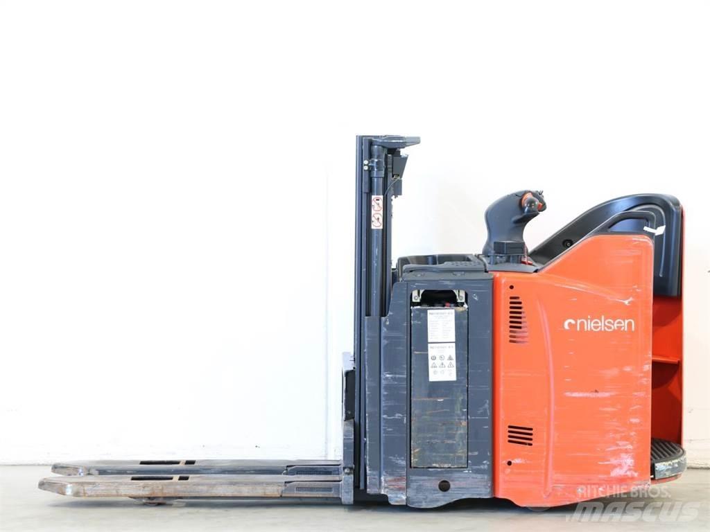 Linde L12SP/133-00 Ručni električni viličar