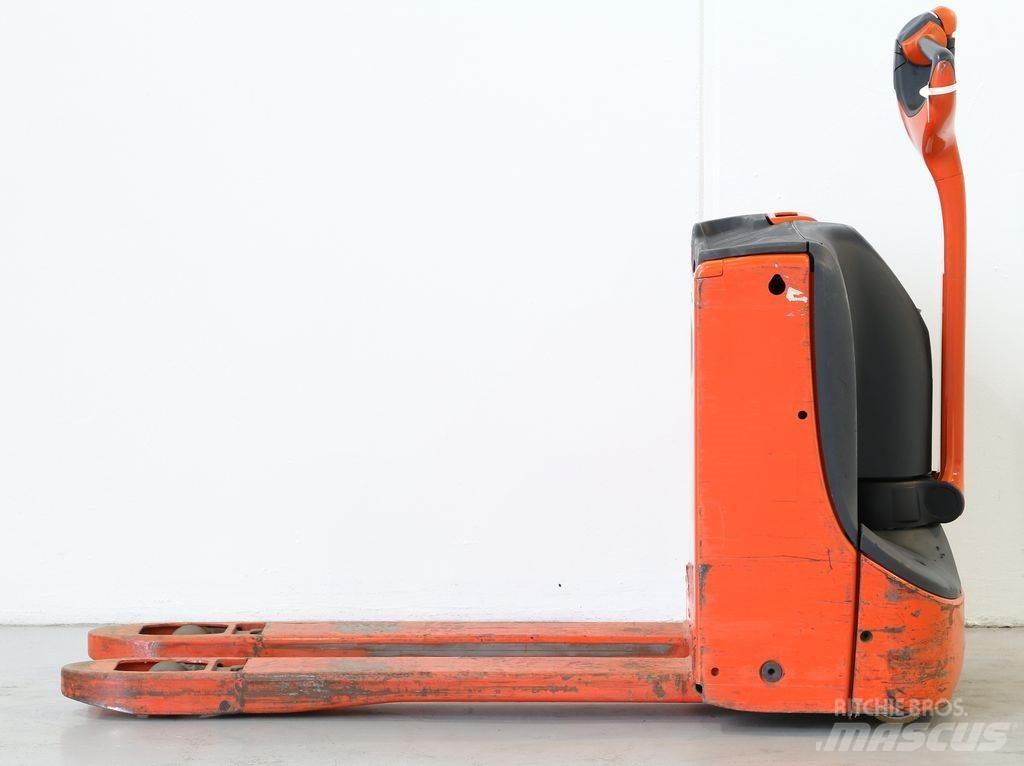 Linde T16/1152 Ručni električni viličar