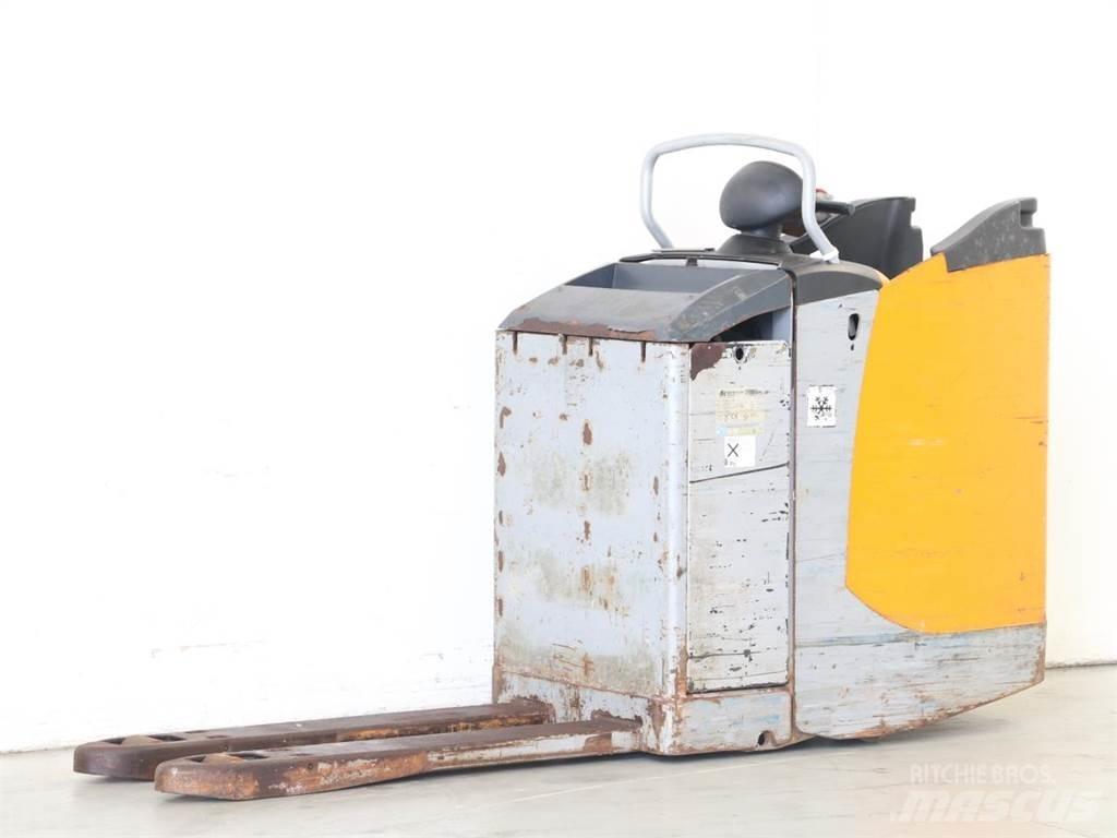 Still EXU-S 22 Ručni električni viličar