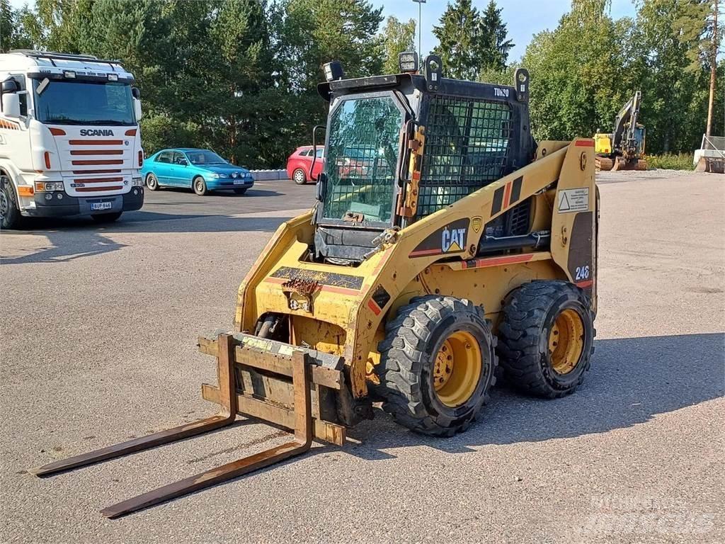 CAT 246 Skid steer mini utovarivači