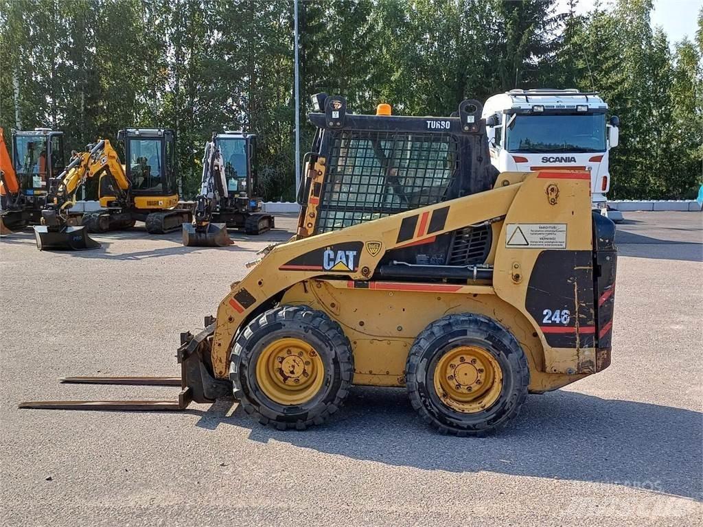CAT 246 Skid steer mini utovarivači